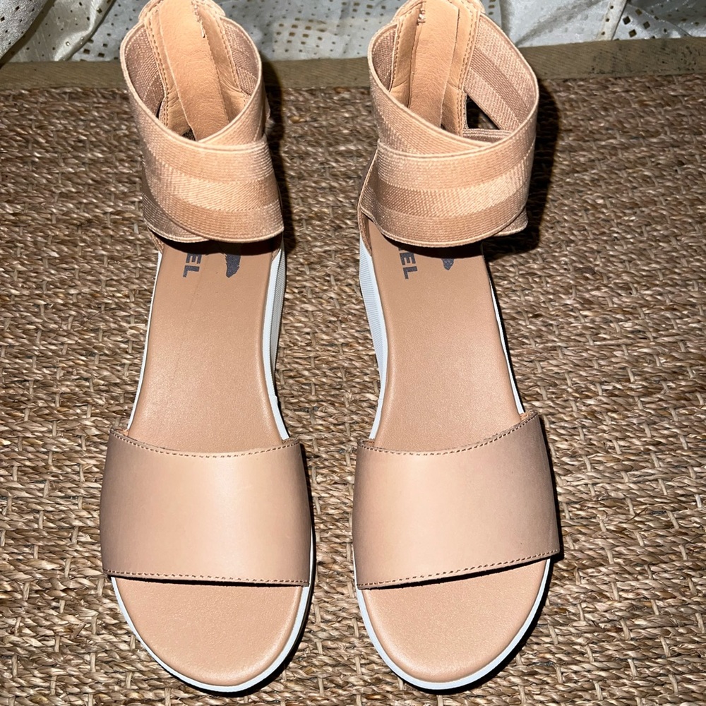 Sorel Tan Platform Wedge Sandals with White Sole - Picture 3 of 7